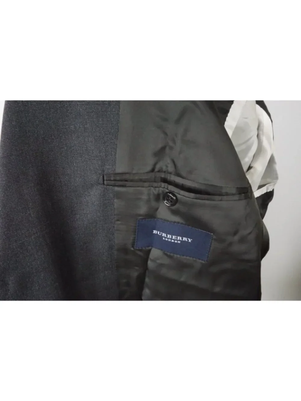Burberry London Gray S100s Wool 2 Pc Suit Jacket Pants Sz 48R BRAND NEW